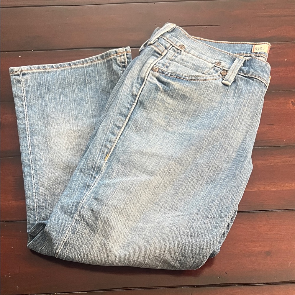 Old Navy Light Blue Denim Capris Vintage